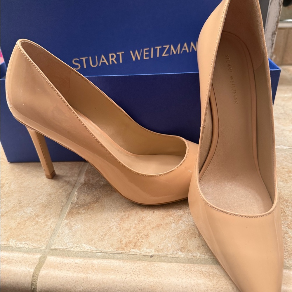 Stuart Weitzman Women's Beige Heels